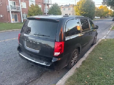 Caravan 2016 STOW n GO a vendre TRES PROPRE Image# 1