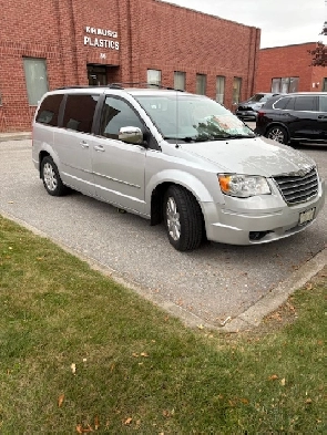 Dodge Town and Country Caravan 2010 Image# 1