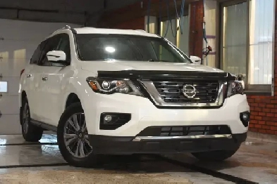 2017 Nissan Pathfinder SV 4WD 7 PASSAGERS Image# 1