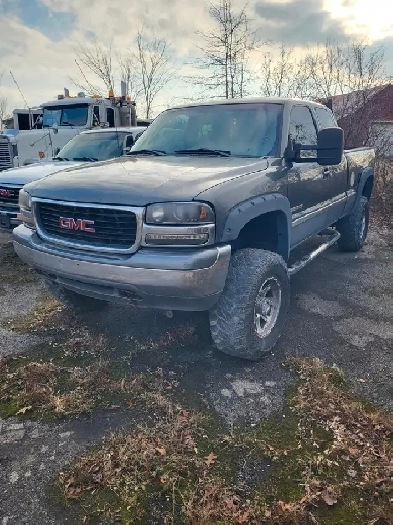 2001 GMC Sierra K2500 SLE Image# 1