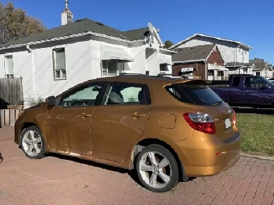 2009 Toyota Matrix XR AWD Image# 1