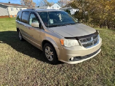 2013 Dodge Caravan Crew Image# 1