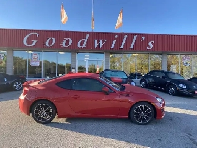 2017 Subaru BRZ CLEAN CARFAX, 6 SPEED MANUAL, RWD, HEATED SEATS! Image# 1