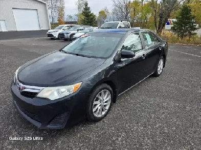 Toyota Camry LE AMÉLIORER 2014 - TOIT OUVRANT - Image# 1