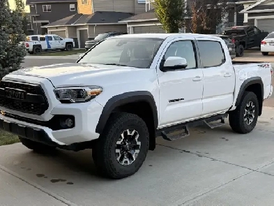 2022 Toyota Tacoma TRD Off Road premium Image# 1