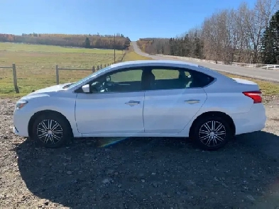2018 Nissan Sentra, Automatic, only 71,000 kms. Active no claims Image# 1