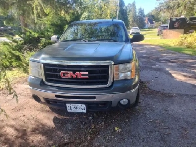 2009 GMC SIERRA 4X4,$1800.00 as is, Image# 1