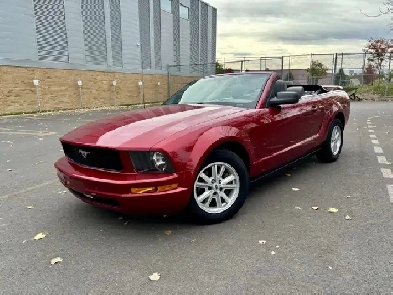 2005 Ford Mustang Convertible V6 4.0L Manuelle Image# 1