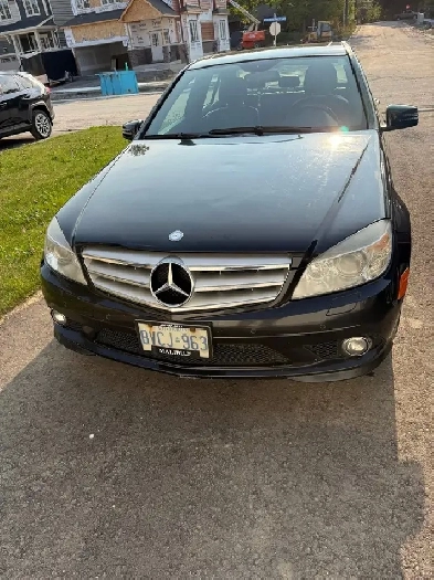 2010 Mercedes-Benz C300 4MATIC – Spotless | Accident Free Image# 1