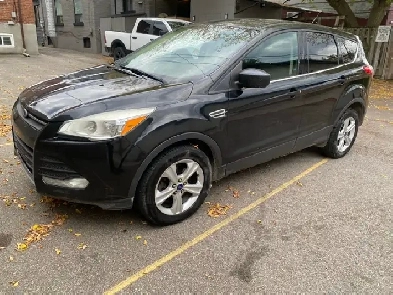 2014 Ford Escape low km Image# 1