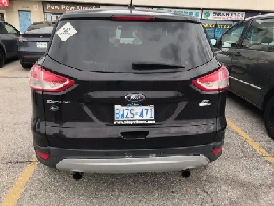 Sold AS-IS / no warranty, 2013 ford escape SE AWD 210K km Image# 1