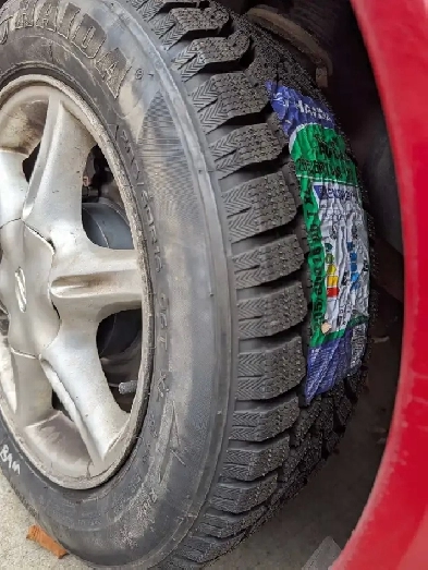 2004 Oldsmobile Alero Image# 1