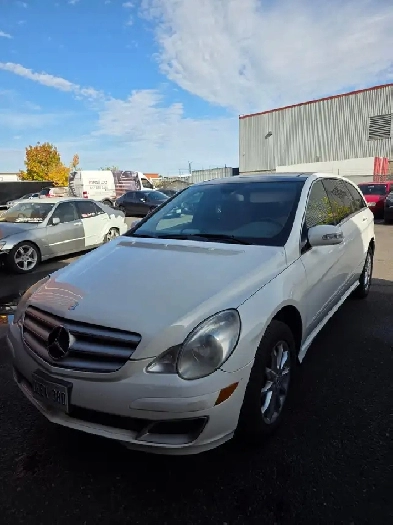 Safety Certified Mercedes-Benz 350 R Class - Year 2007 Image# 1