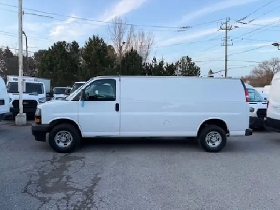 2020 Chevrolet Express Extended, V6, Fully loaded. Certified. Image# 1