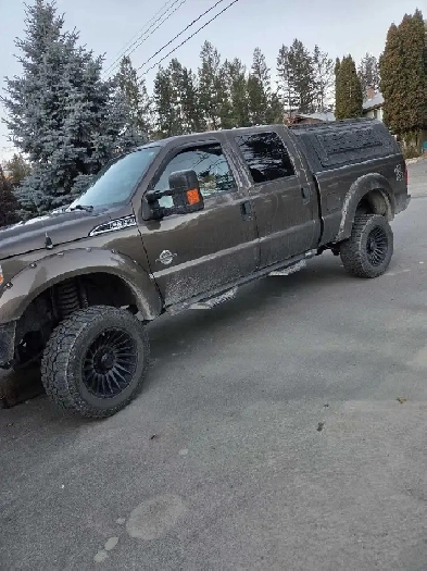 2015 F350 XLT Lifted 6.7 Diesel Image# 1