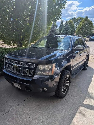 2008 Chevrolet Avalanche LTZ Image# 1