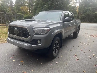2018 Toyota Tacoma TRD Sport Image# 1