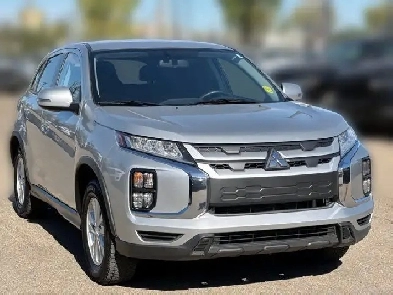 2024 Mitsubishi RVR | Heated Seats | Apple CarPlay Image# 1