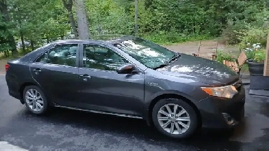 2012 Toyota Camry Hybrid XLE Moonroof Package Image# 1