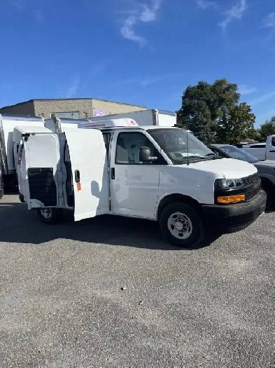 Only 594.35 bi weekly or $1188.70 per month for a cargo Reefer Image# 1