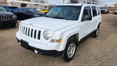 2013 Jeep Patriot 4WD SPORT Image# 1