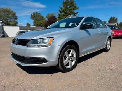 VOLKSWAGEN JETTA 2013 AIR CLIMATISÉ 161,000KM Image# 1