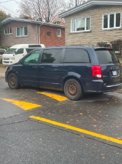 2014 Dodge Caravan SXT Image# 1