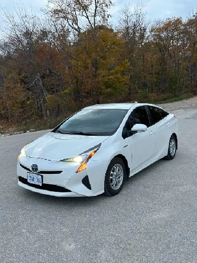 2017 Toyota Prius Certified Image# 1