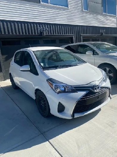 2017 Toyota Yaris hatchback Image# 1