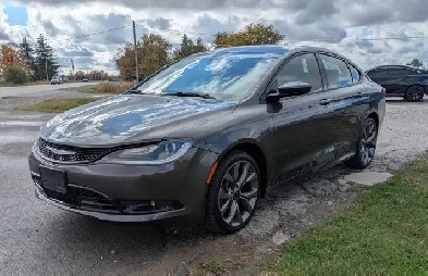 2015 Chrysler 200 S - 2509-942 Image# 1