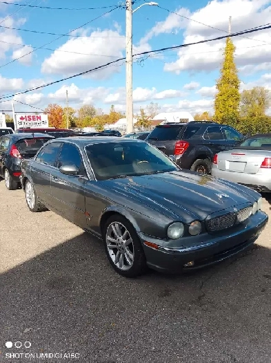 2004 Jaguar XJR Image# 1