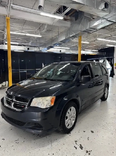 2014 dodge grand caravan Image# 1