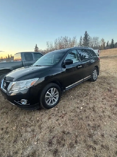 2014 Nissan Pathfinder SL Image# 1