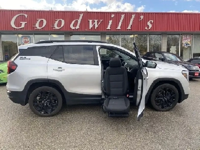 2022 GMC Terrain SLE, ACCESSIBLE SEATING, AWD, REMOTE START! Image# 1