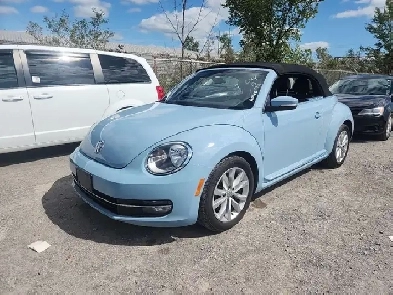 2013 Volkswagen Beetle 2.5L Convertible Image# 1