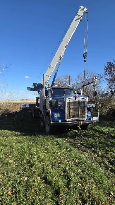 Kenworth picker truck Image# 1