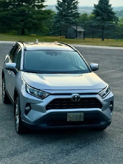 2019 Toyota RAV4 XLE AWD Image# 1