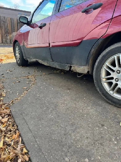 2003 Ford Focus LE 333000 kms $800 7809044580 Image# 1