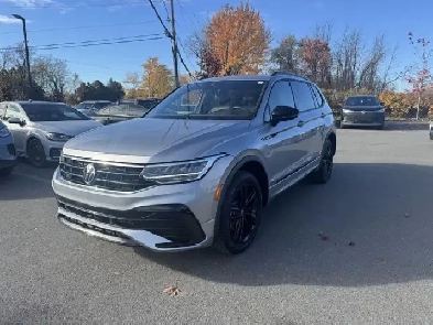 2022 Volkswagen Tiguan Comfortline R-Line Black Edition Clean Ca Image# 1