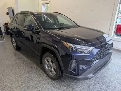 2023 Toyota RAV4 XLE AWD, GARANTIE JUSQU EN 2030, Image# 1