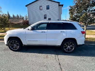 2014 Jeep Grand Cherokee Summit – Diesel – Top Trim Image# 1