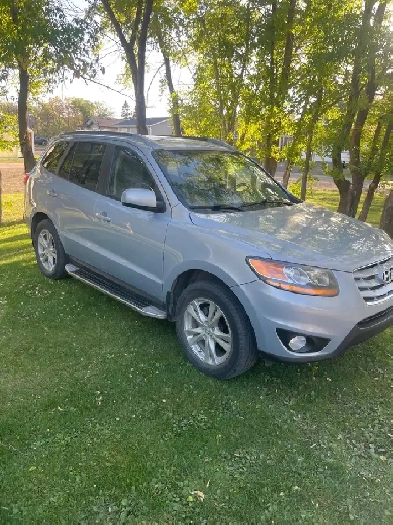 2010 Hyundai Santa Fe 268000 kms awd for sale Image# 1