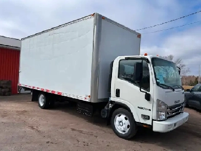 2018 Isuzu NRR Cube Van Image# 1