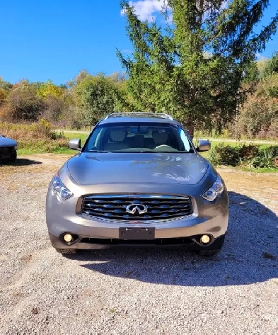 Infiniti FX35 Image# 1
