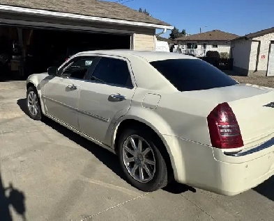 Chrysler 300C hemi Image# 1