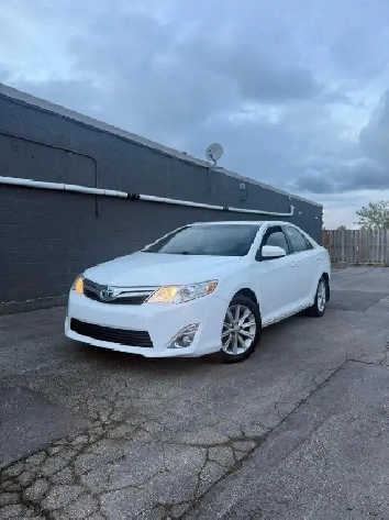 2012 Toyota Camry Hybrid XLE Image# 1
