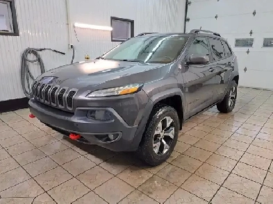 Jeep Cherokee Trailhawk 4 portes 4 roues motrices 2016 à vendre Image# 1