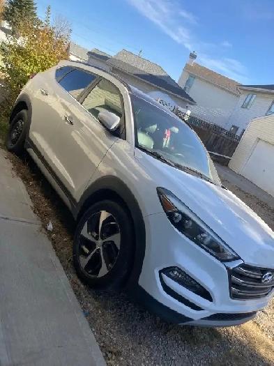 2017 Hyundai Tucson NEEDS NEW ENGINE Image# 1