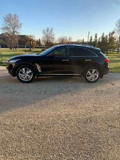 2014 Infiniti QX70 Image# 1