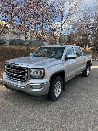 2018 GMC Sierra 1500 Z71, 5.3L, 4WD, Crew Cab Image# 1